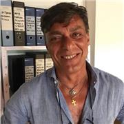 Dottore in Economia e Commercio e consultente aziendale in grado di dare ripetizione di Economia, Ragioneria, Diritto per studenti scuole superiore. Con esperienza anche per la preparazione dell'esame di maturità